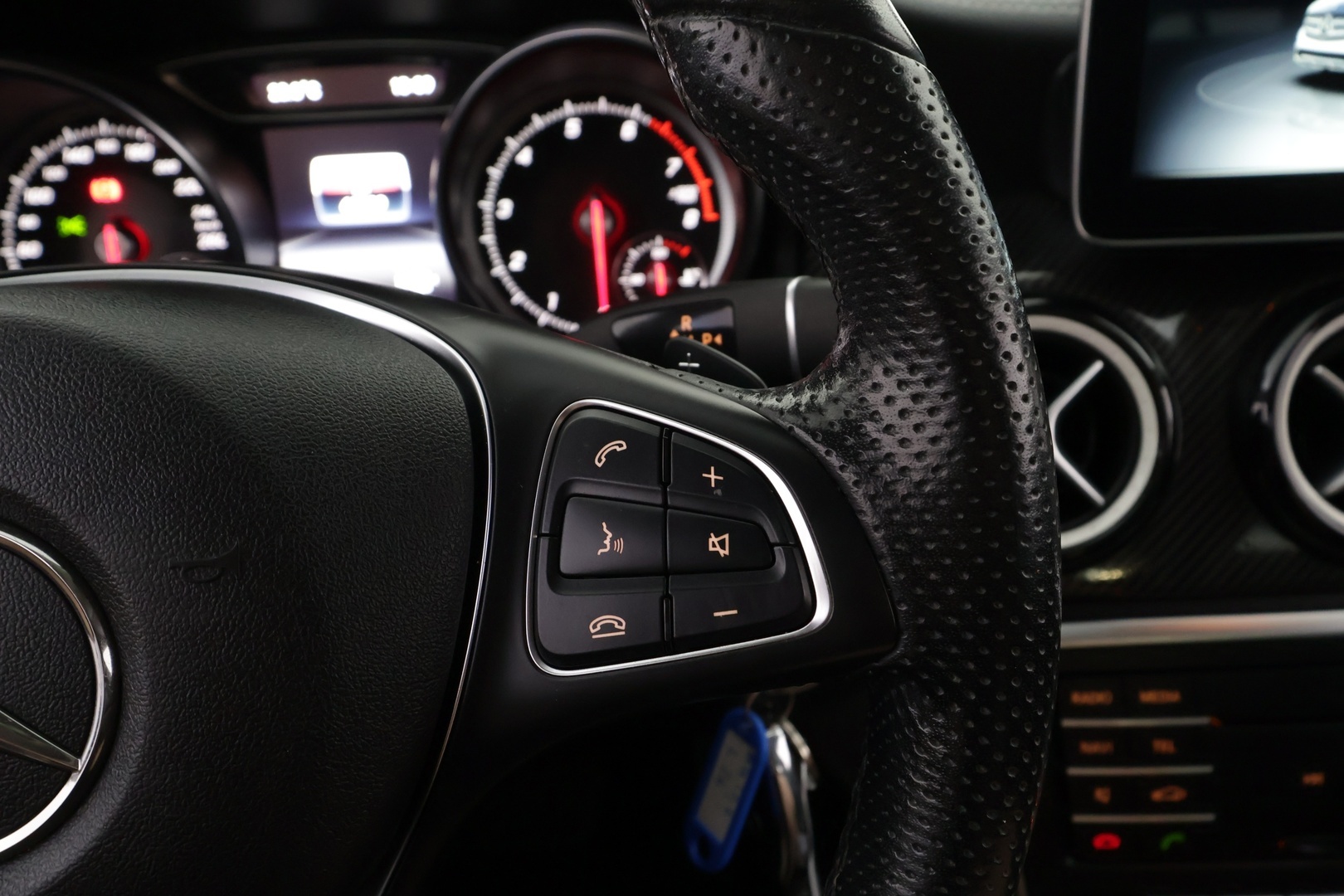 MERCEDES-BENZ GLA 2019