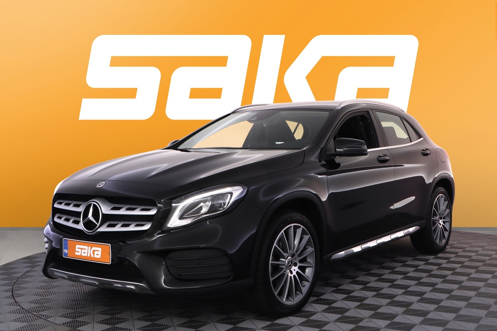 MERCEDES-BENZ GLA 2019