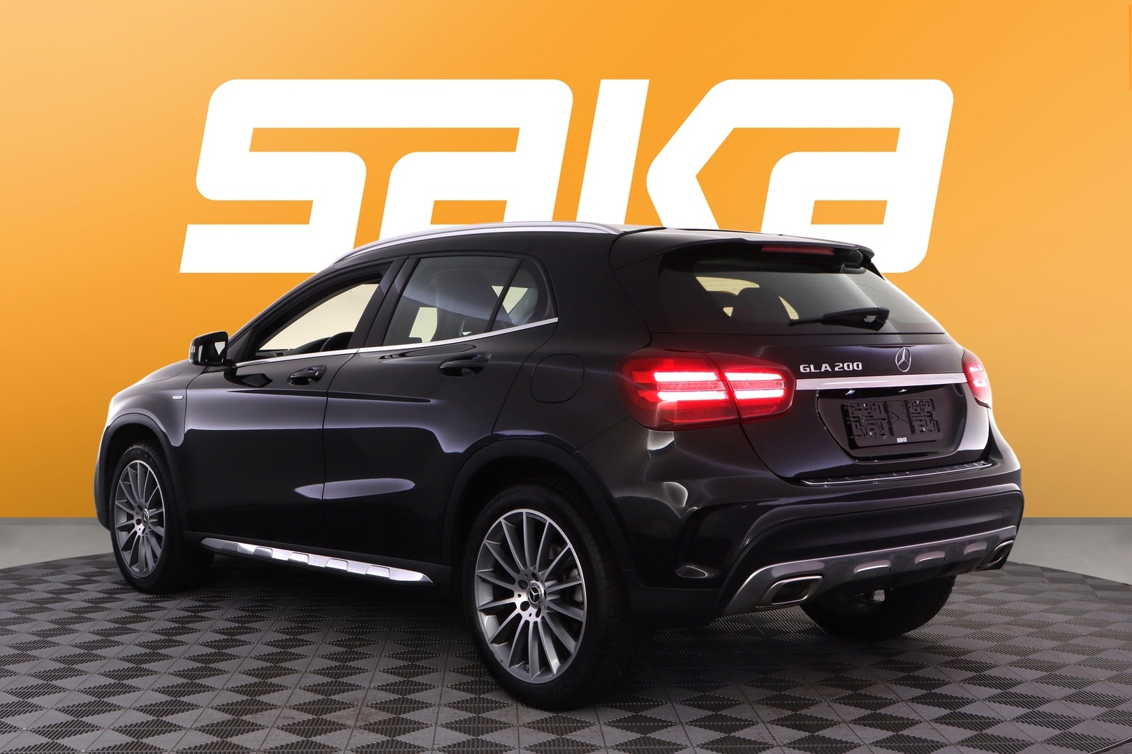 MERCEDES-BENZ GLA 2019