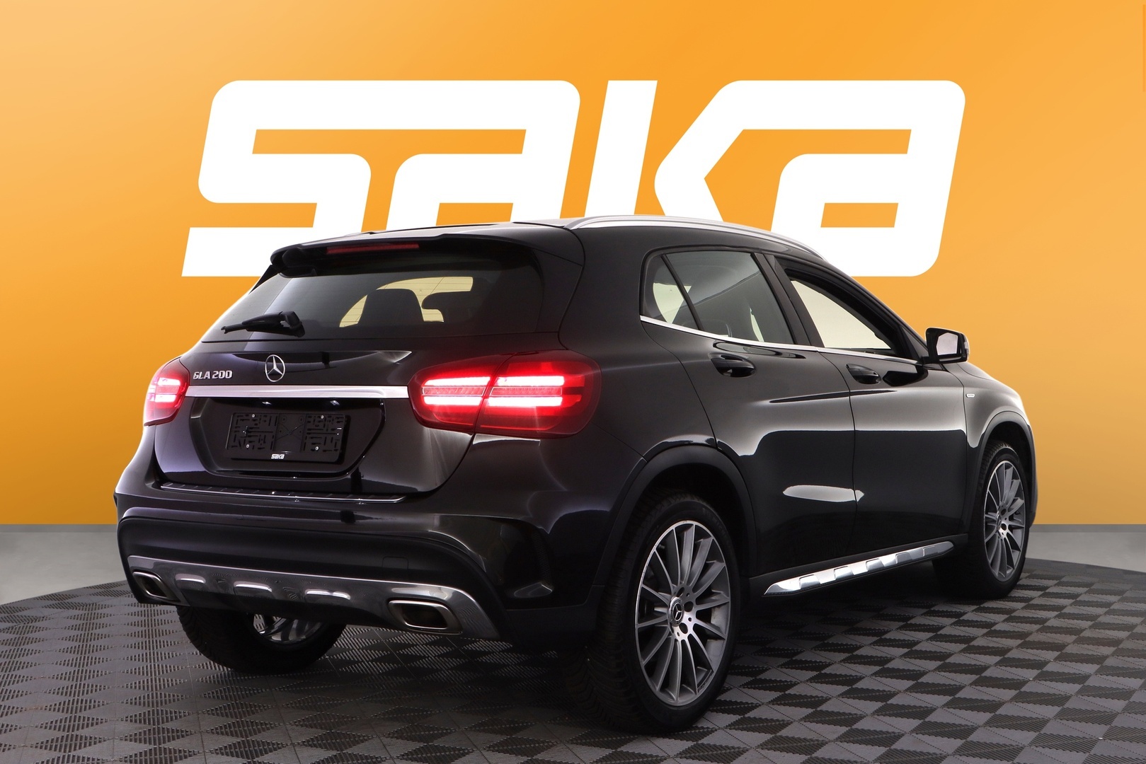 MERCEDES-BENZ GLA 2019
