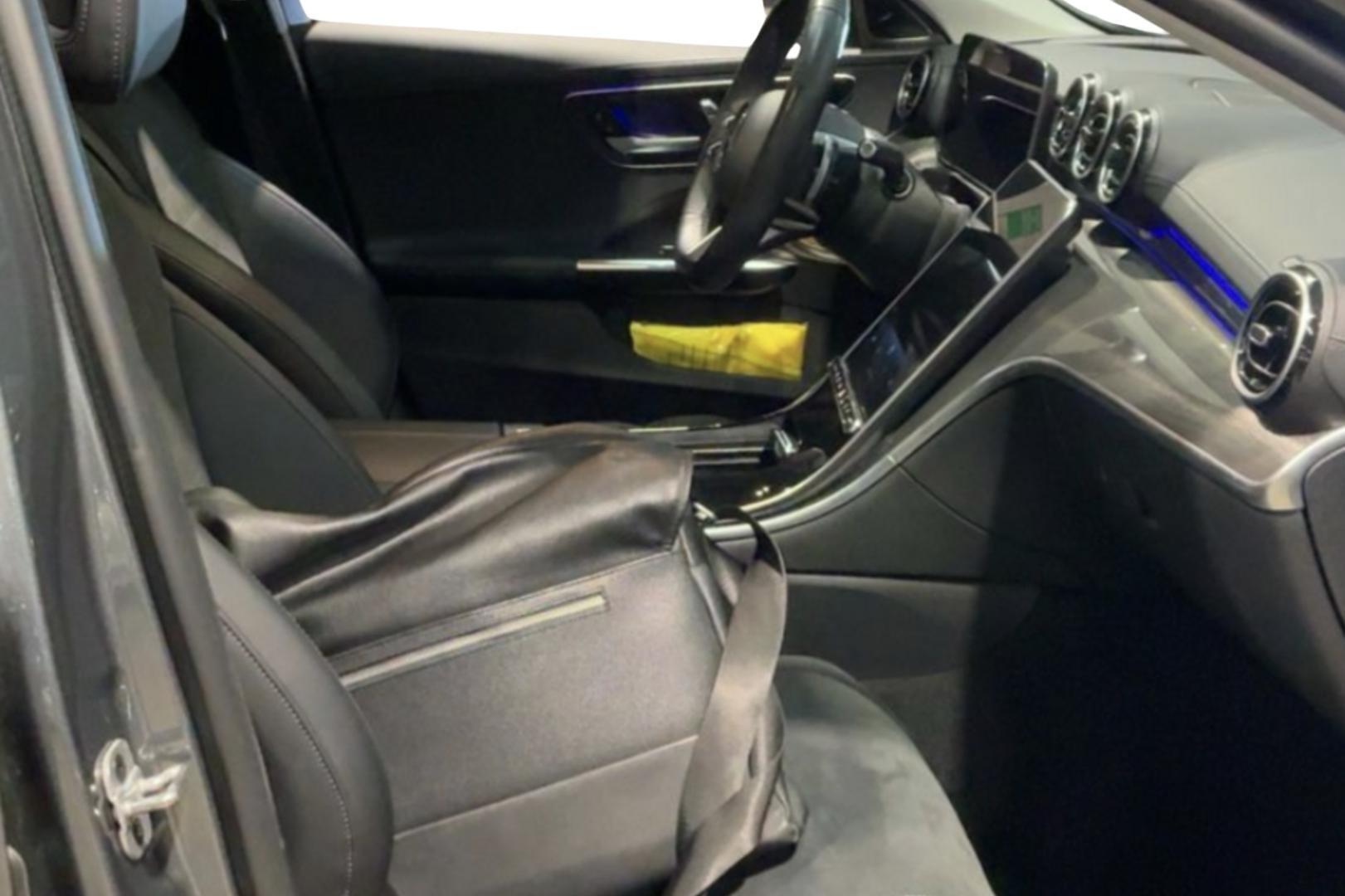 MERCEDES-BENZ C 2024