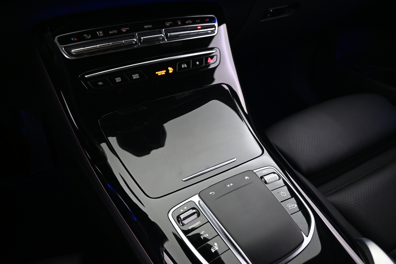 MERCEDES-BENZ EQC 2022