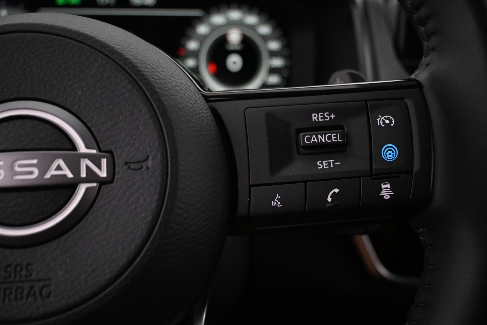 NISSAN Qashqai 2025