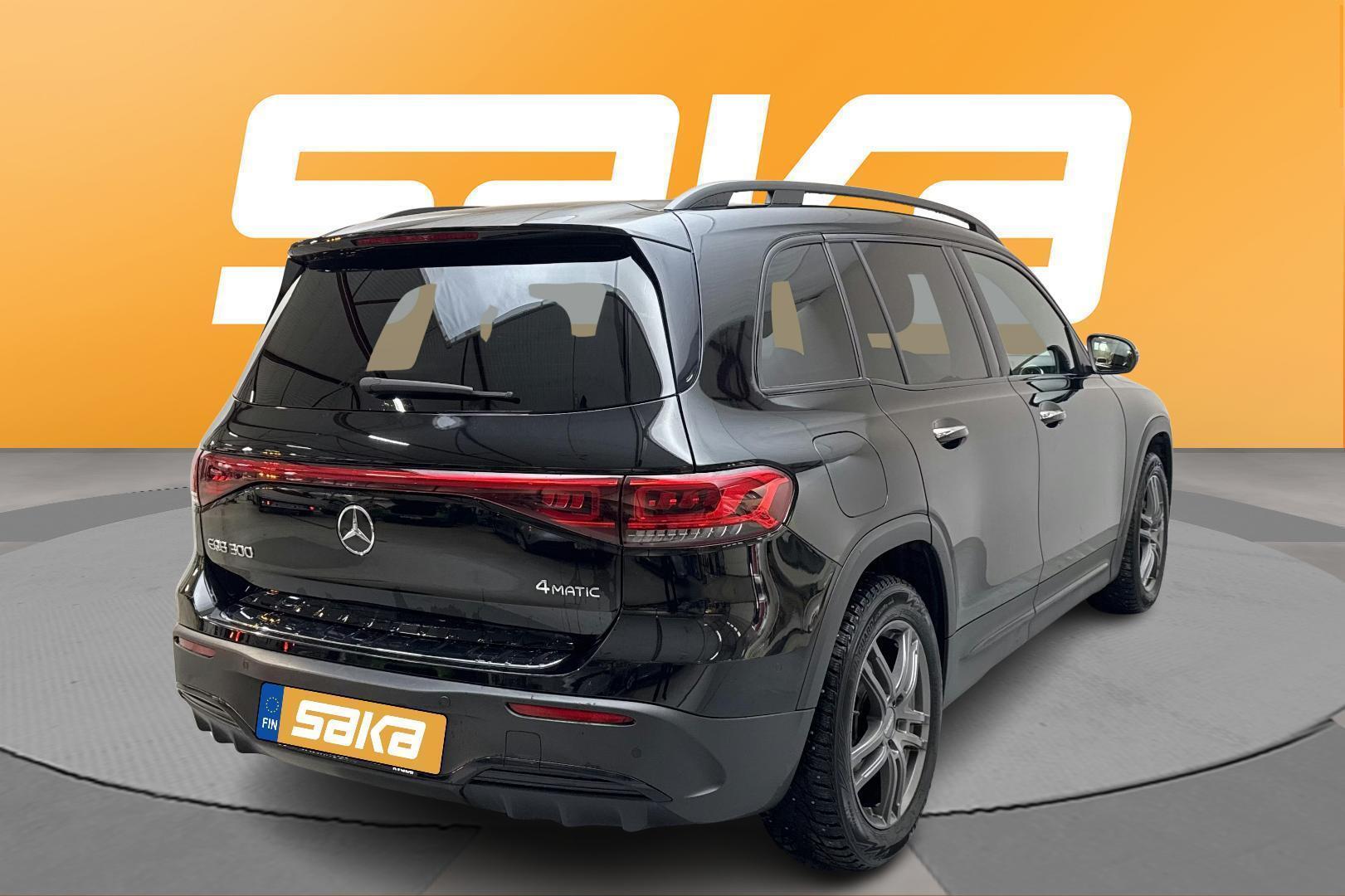 MERCEDES-BENZ EQB 2023