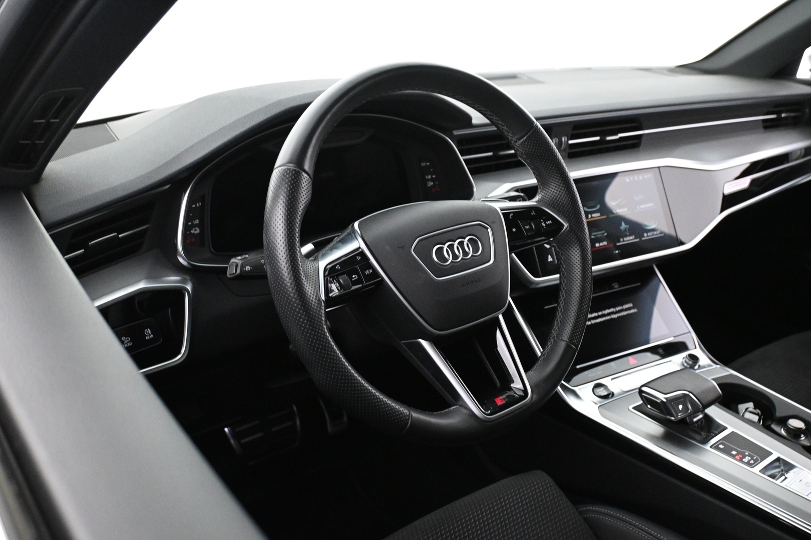 AUDI A6 2021