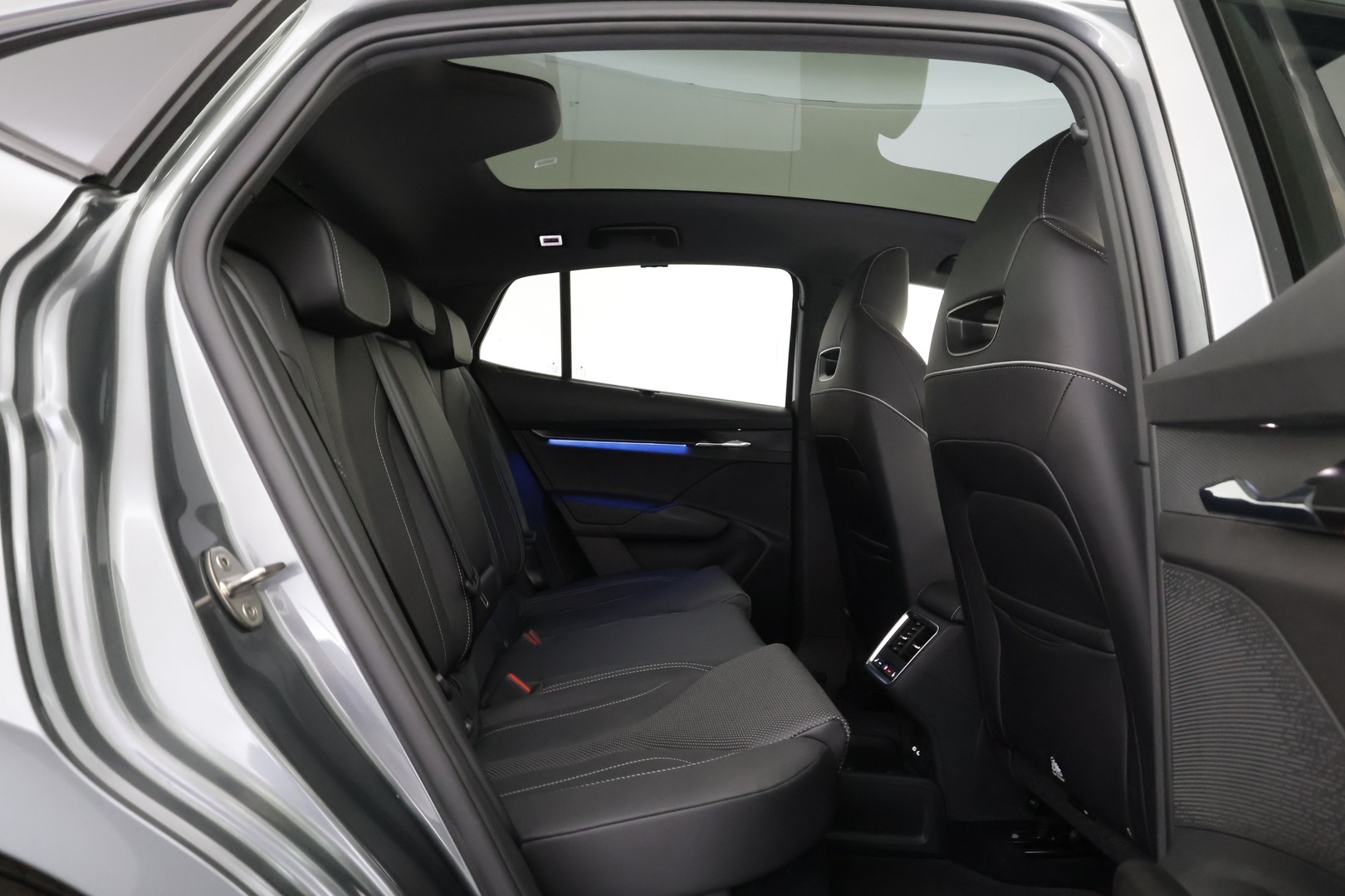 SKODA Enyaq 2023