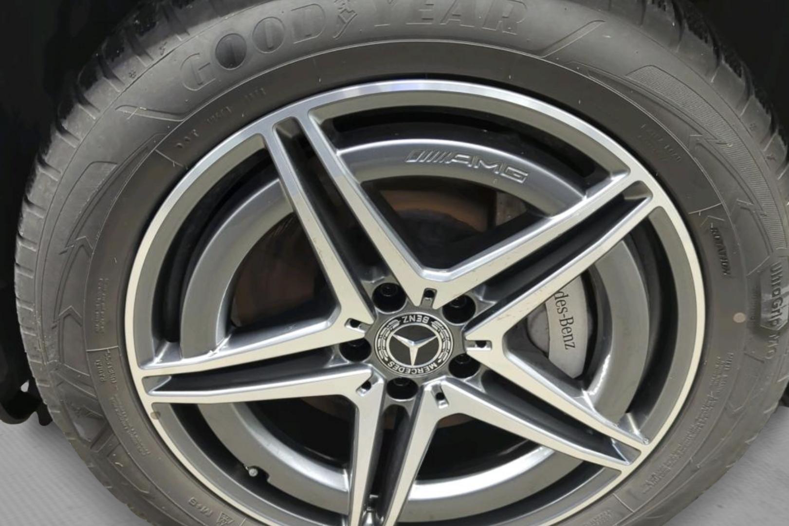 MERCEDES-BENZ EQC 2022