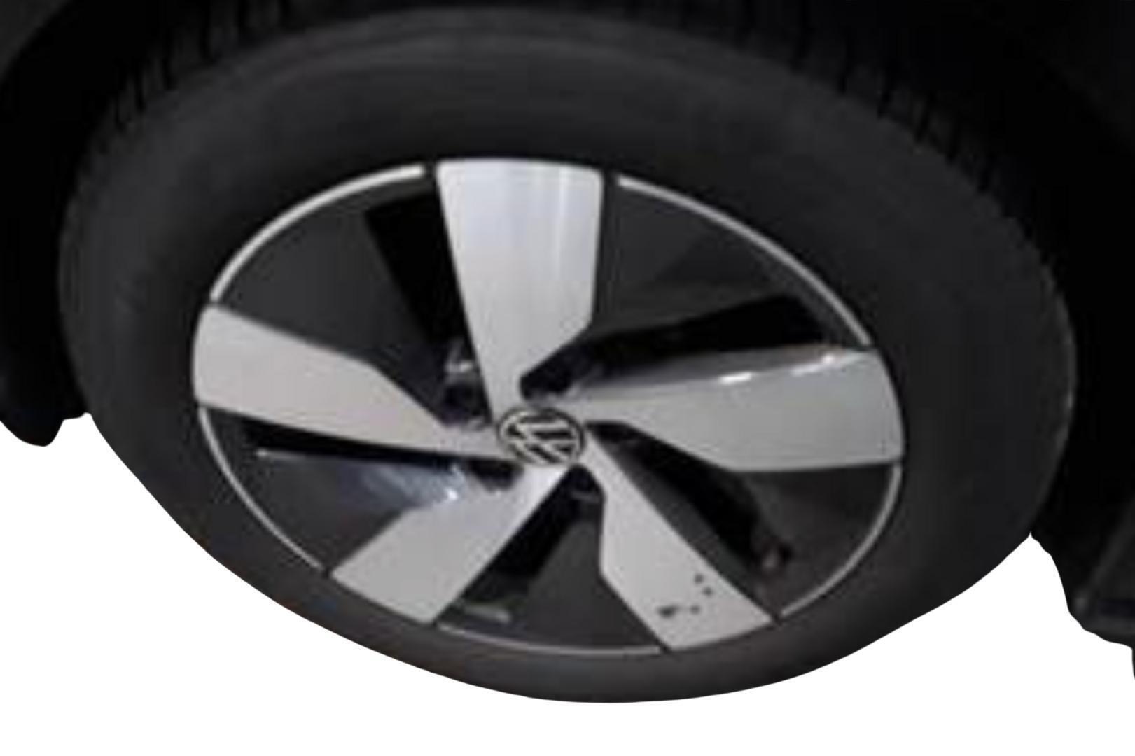 VOLKSWAGEN Passat 2025