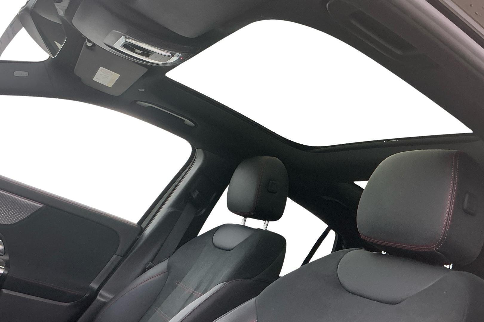 MERCEDES-BENZ EQA 2023