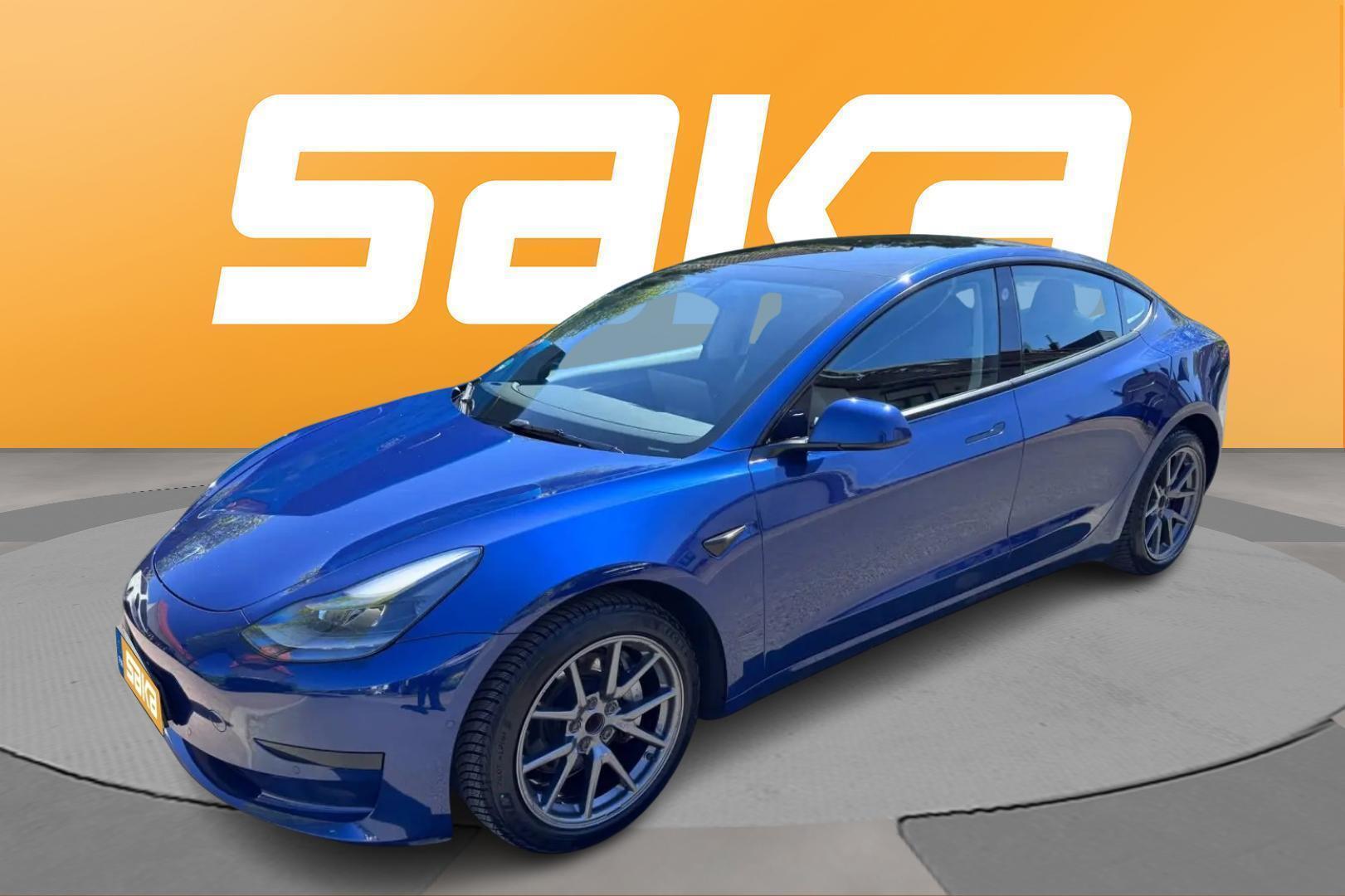 TESLA Model 3 2021