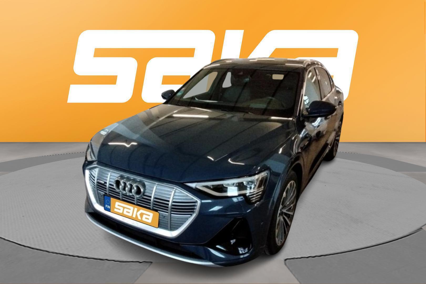 AUDI e-tron 2022