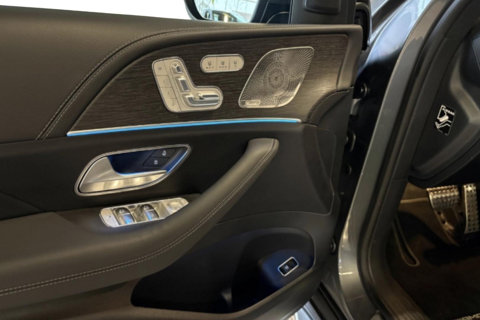 MERCEDES-BENZ GLE 2025