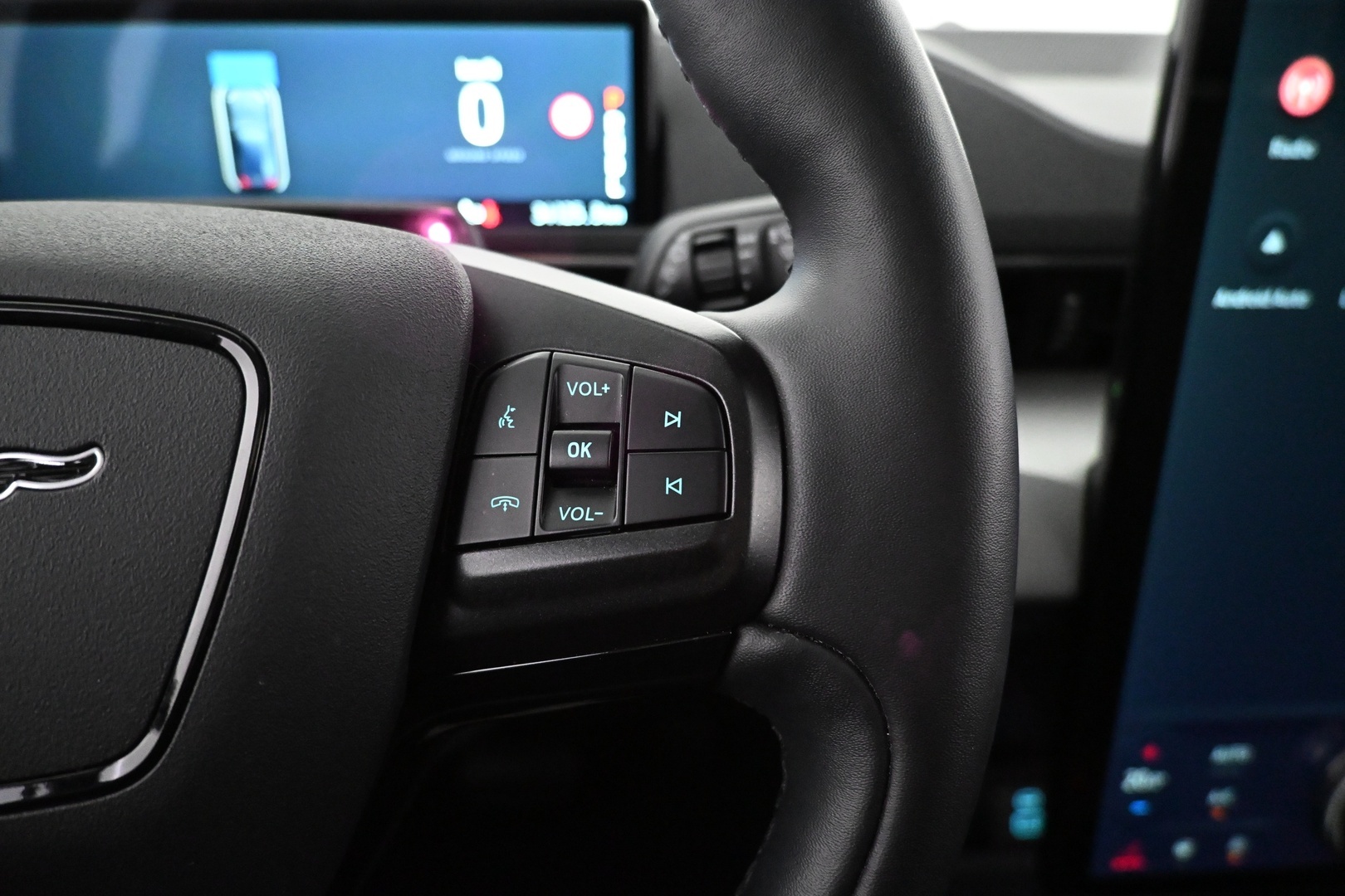 FORD Mustang Mach-E 2021