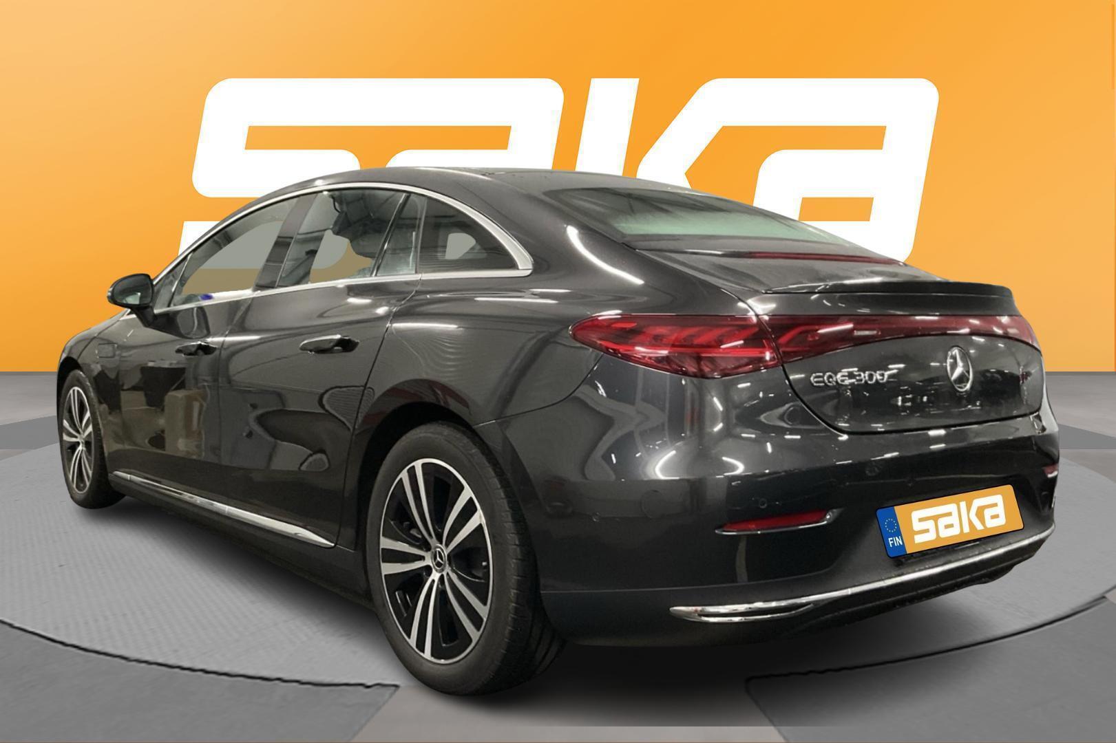 MERCEDES-BENZ EQE 2024