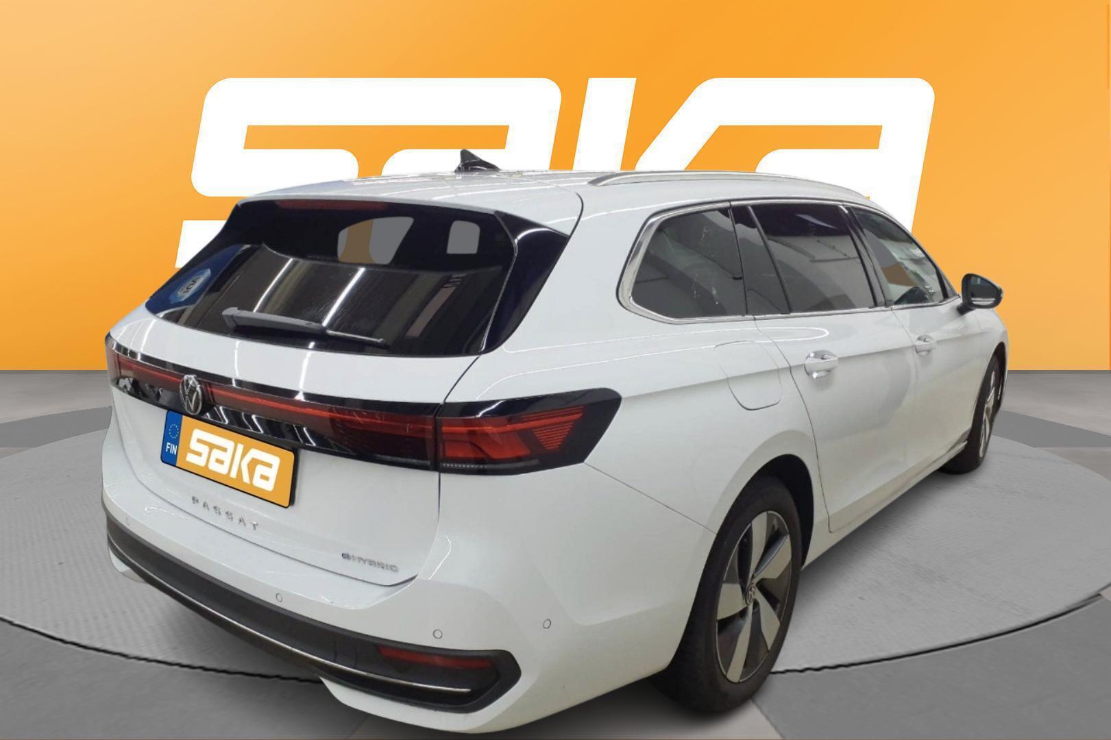 VOLKSWAGEN Passat 2025