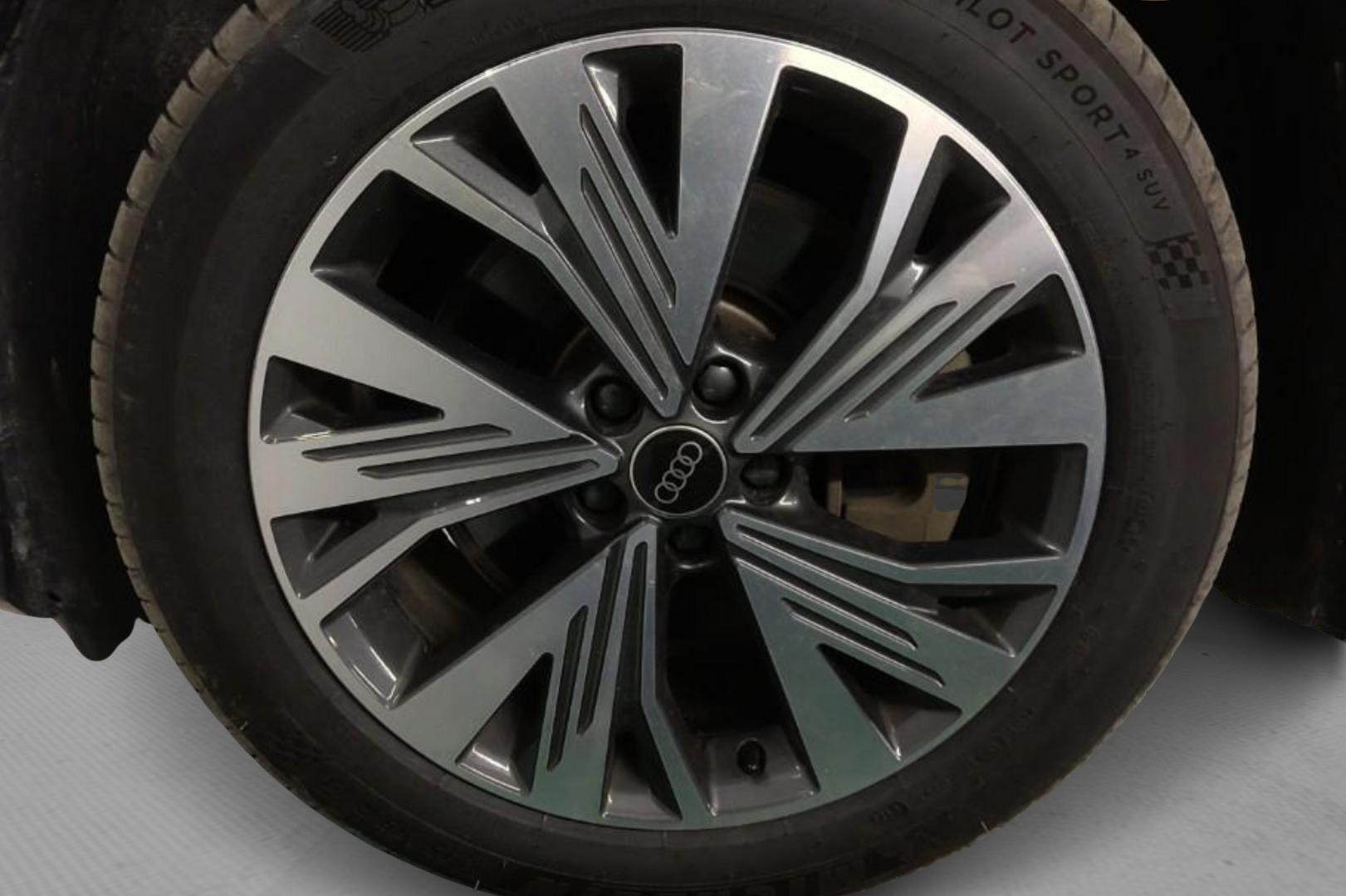 AUDI Q4 e-tron 2023