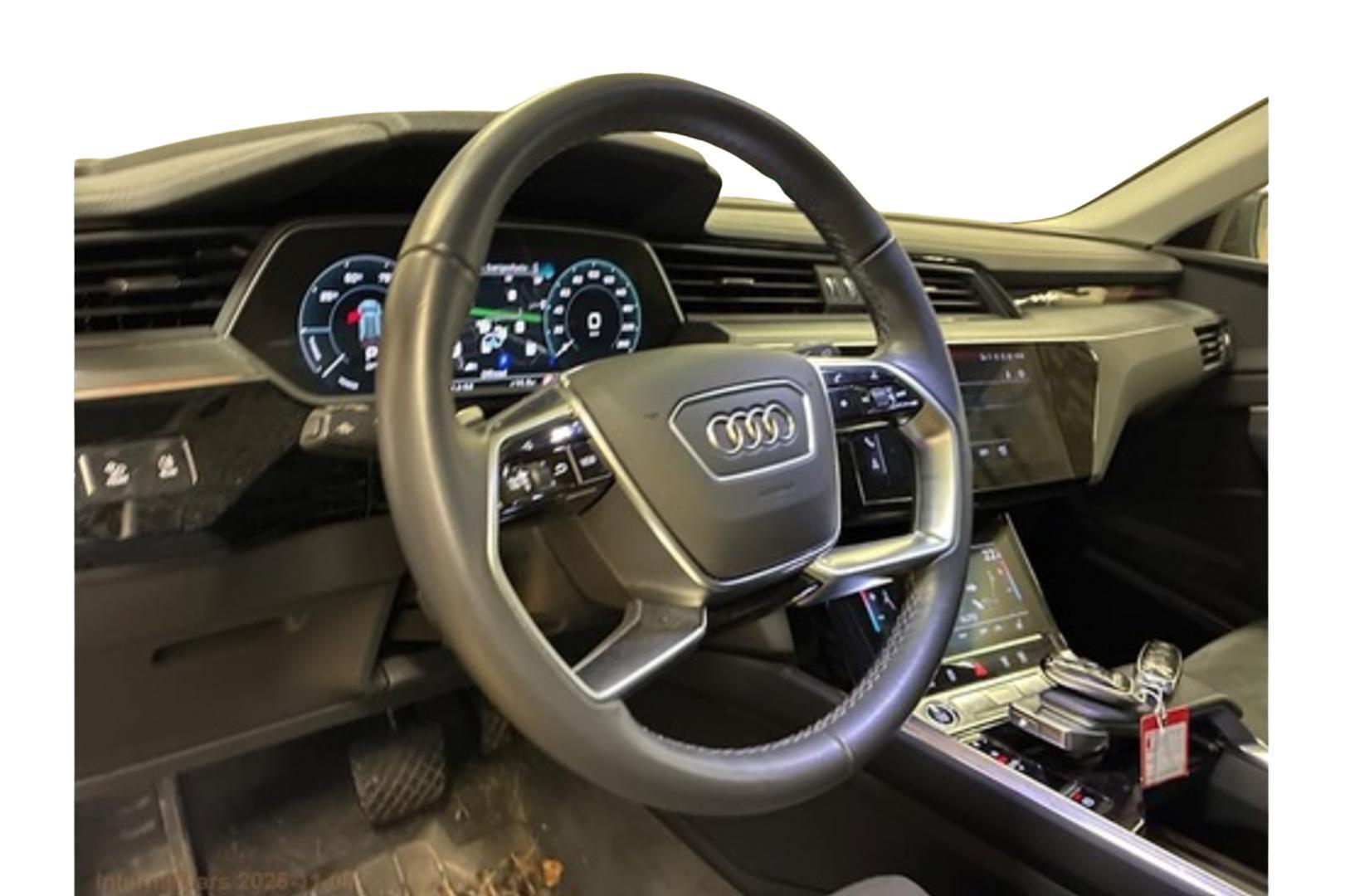 AUDI Q8 e-tron 2024