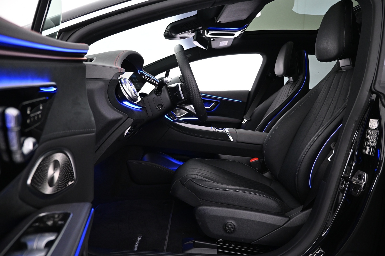 MERCEDES-BENZ EQS 2025