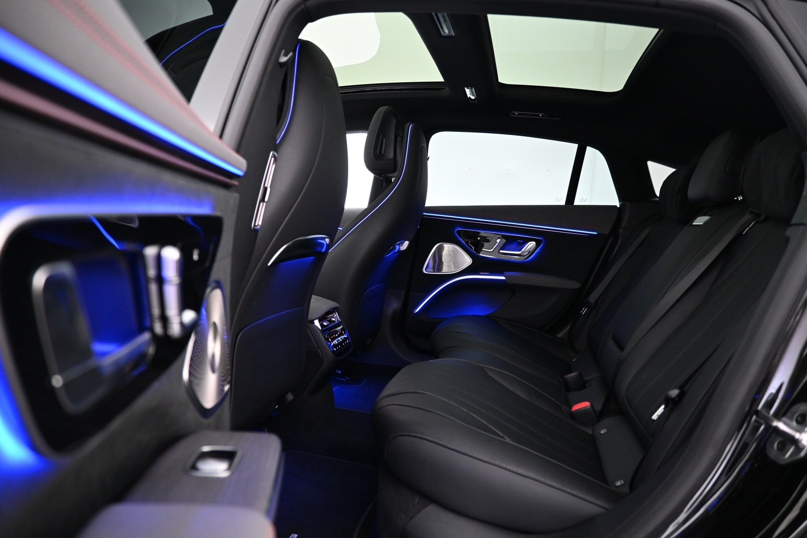 MERCEDES-BENZ EQS 2025