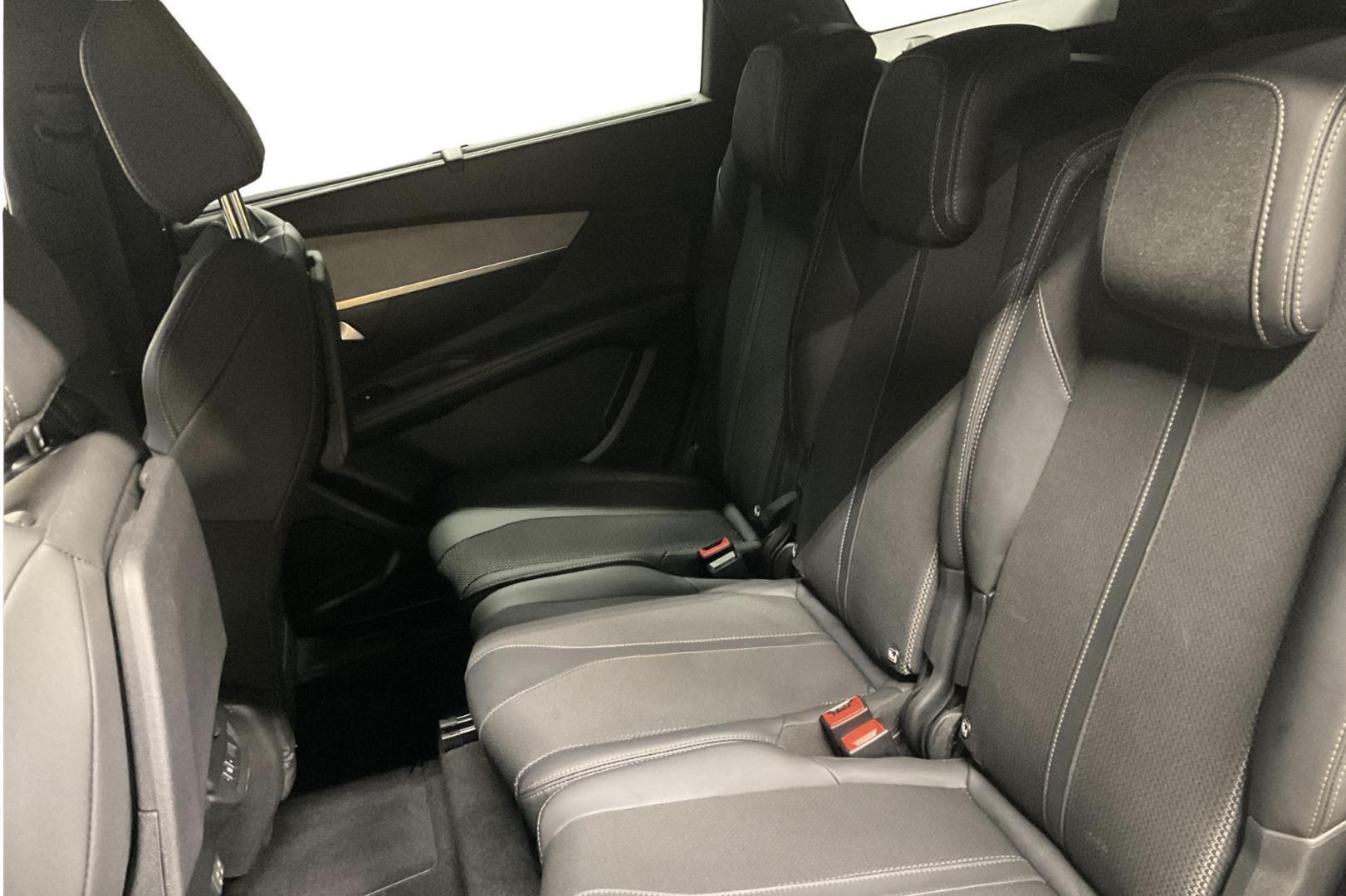PEUGEOT 5008 2023