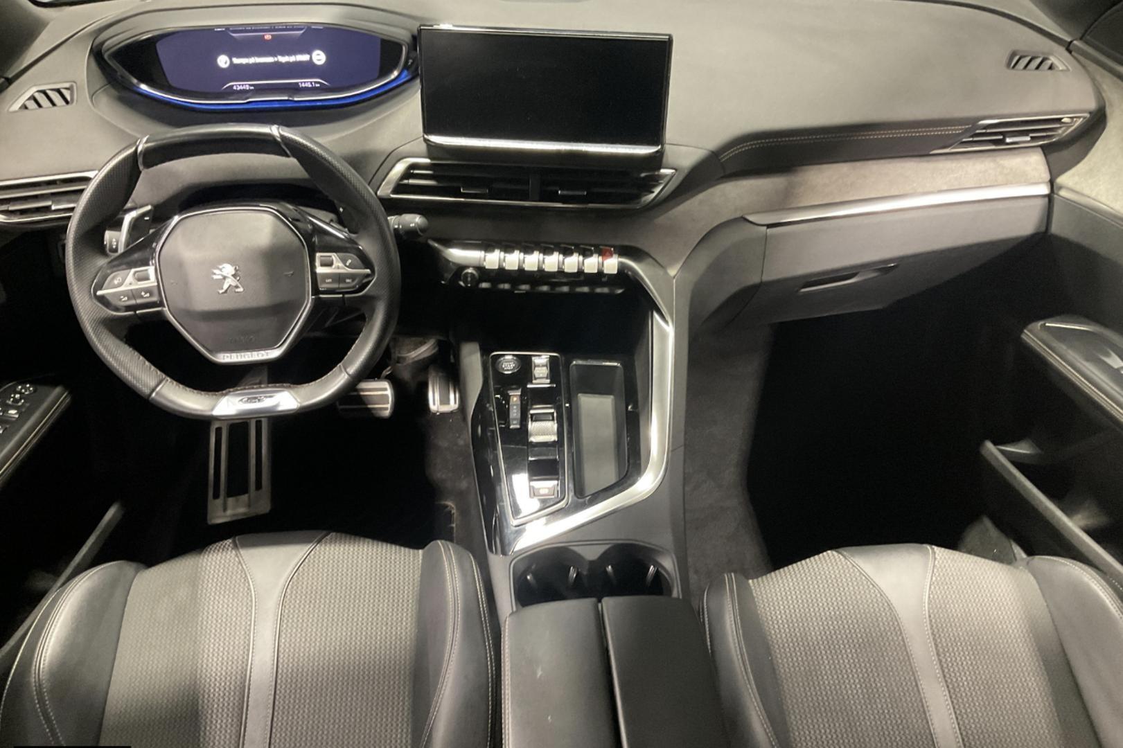 PEUGEOT 5008 2023