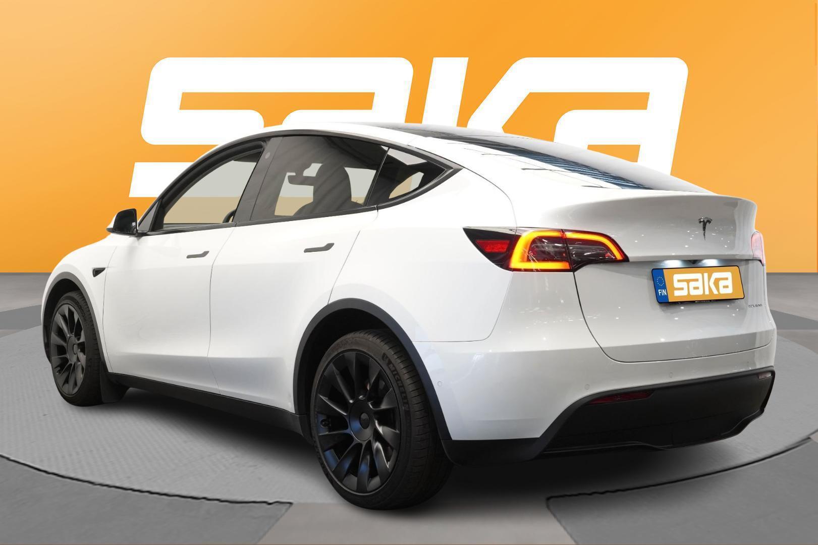 TESLA Model Y 2022