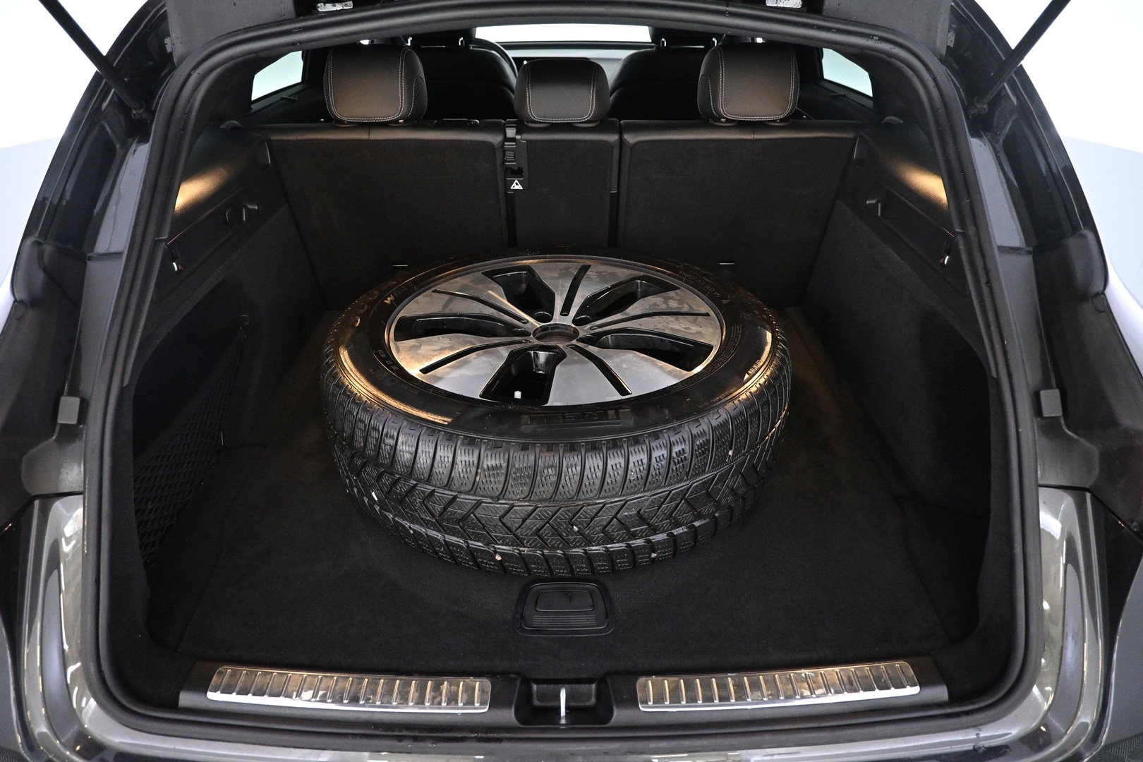 MERCEDES-BENZ EQC 2023