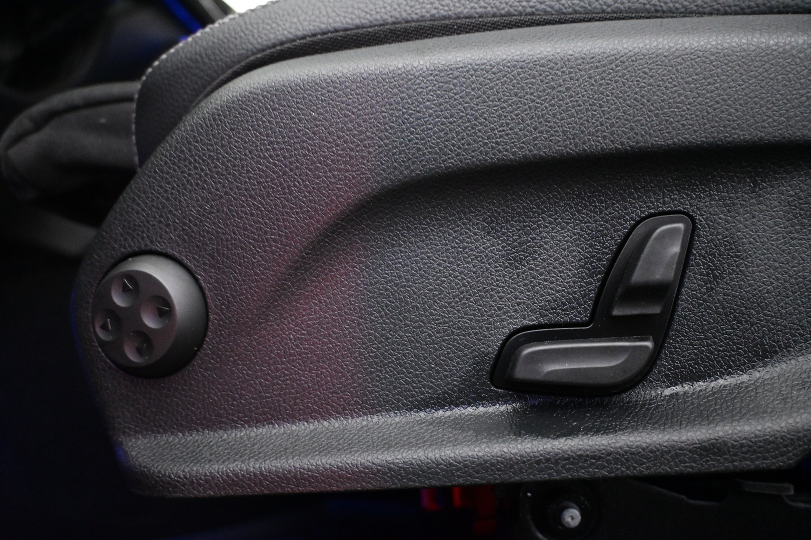 MERCEDES-BENZ EQC 2023