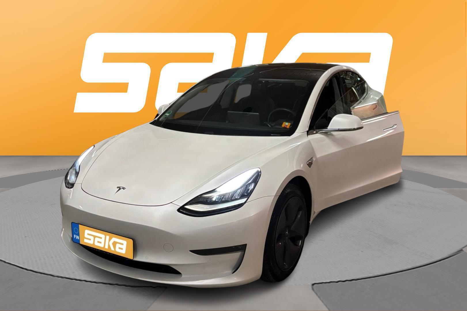 TESLA Model 3 2020