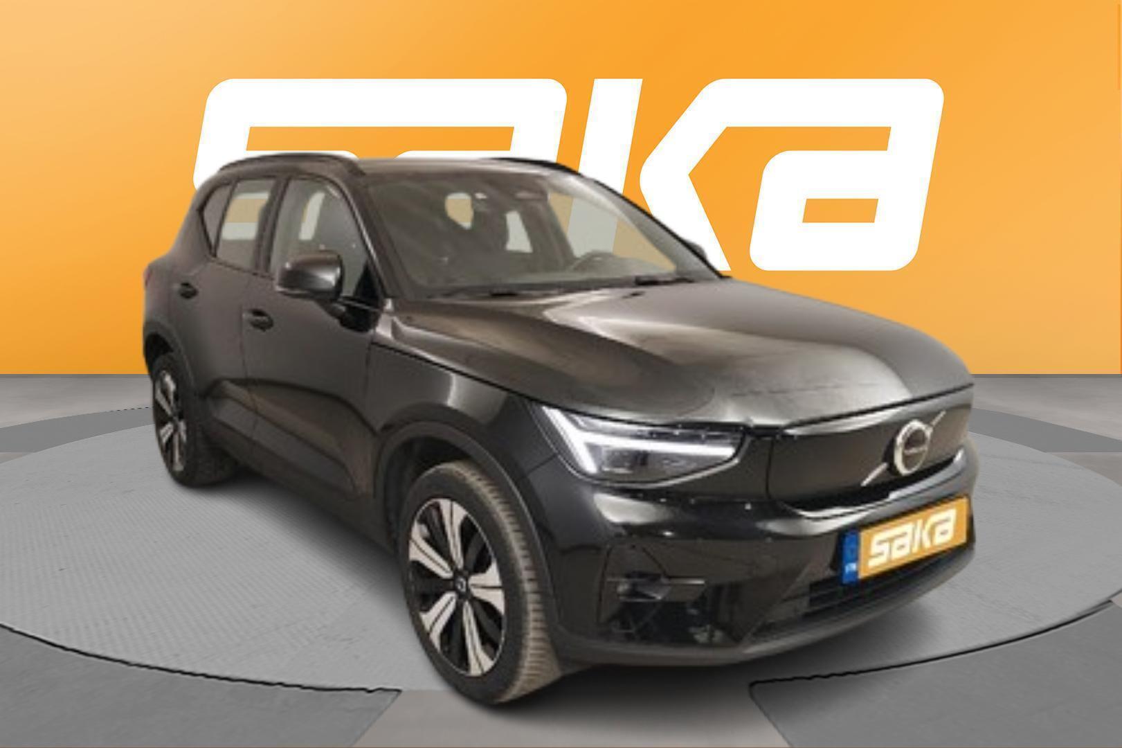 VOLVO XC40 2023