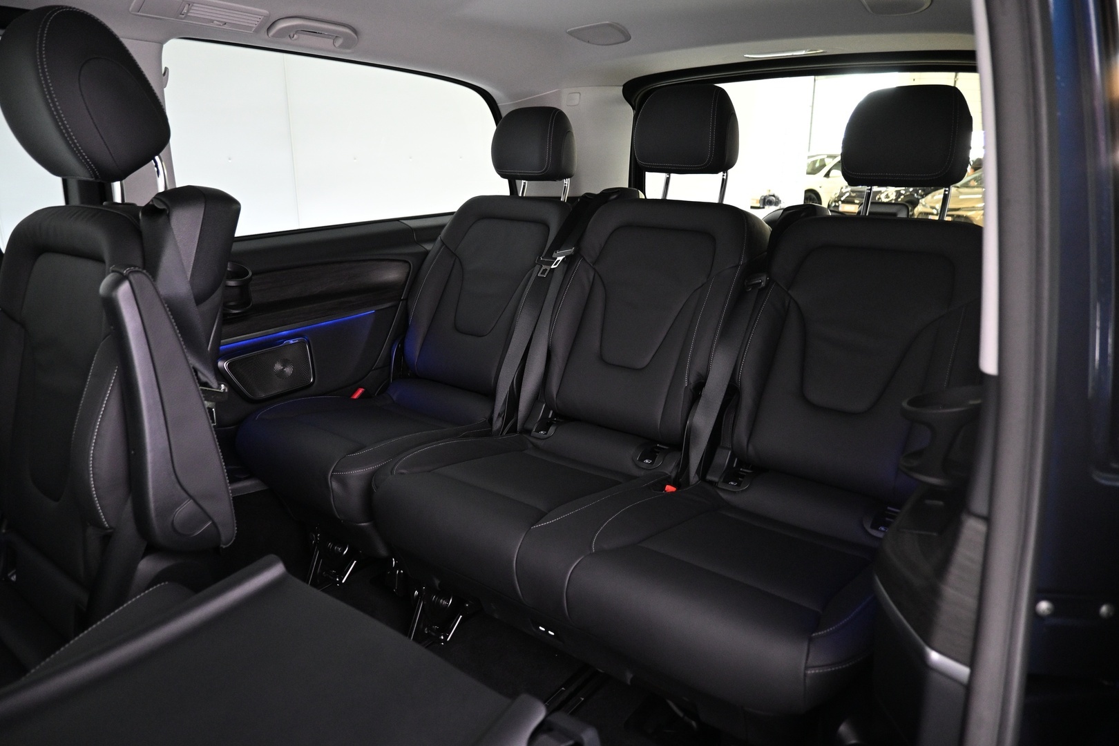 MERCEDES-BENZ EQV 2026