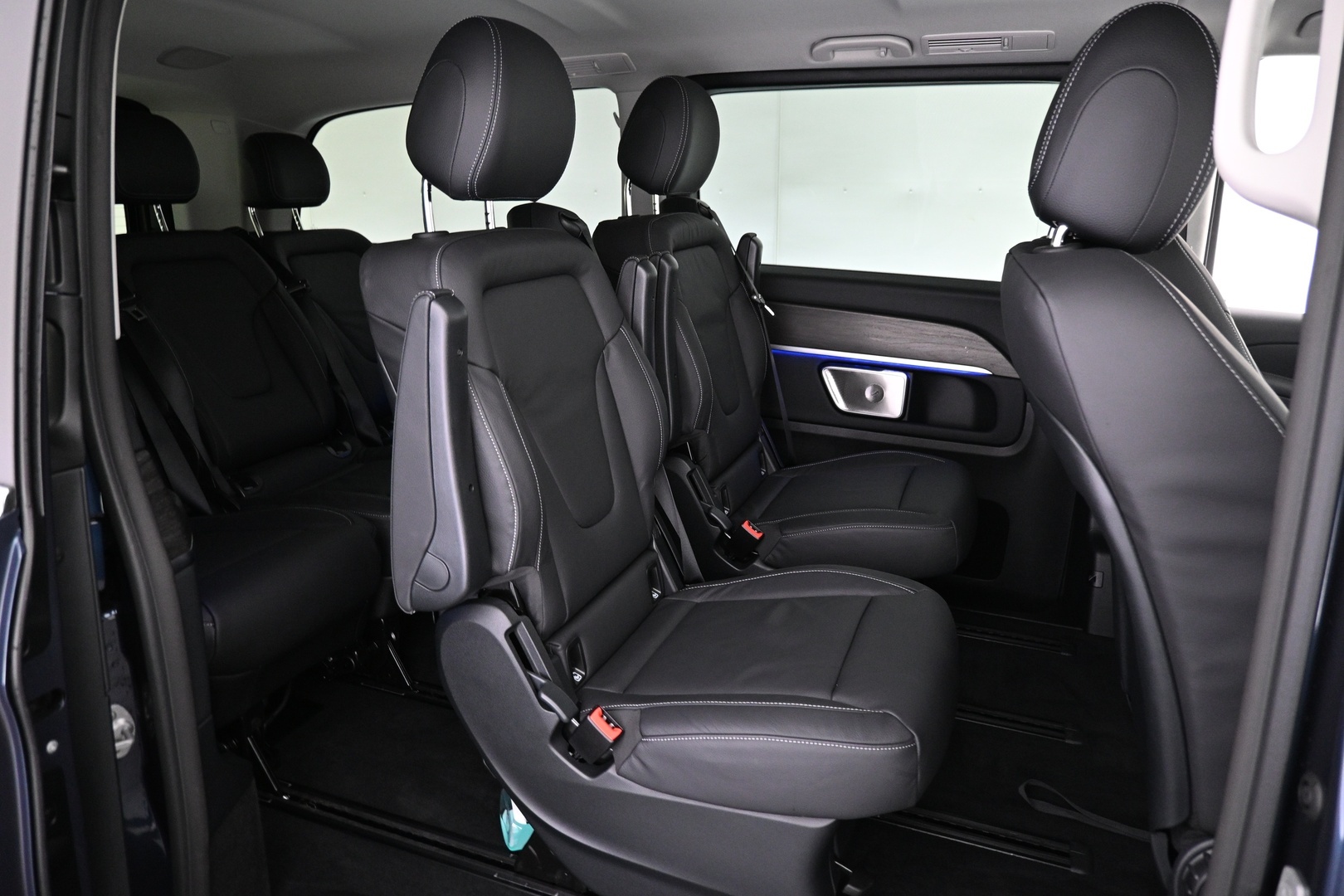 MERCEDES-BENZ EQV 2026