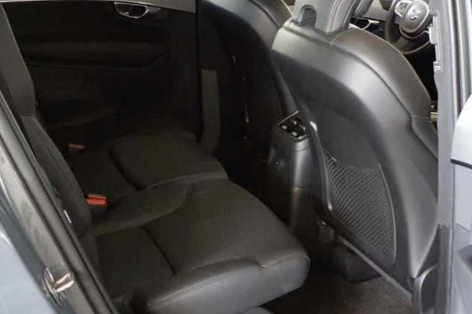 VOLVO XC90 2023