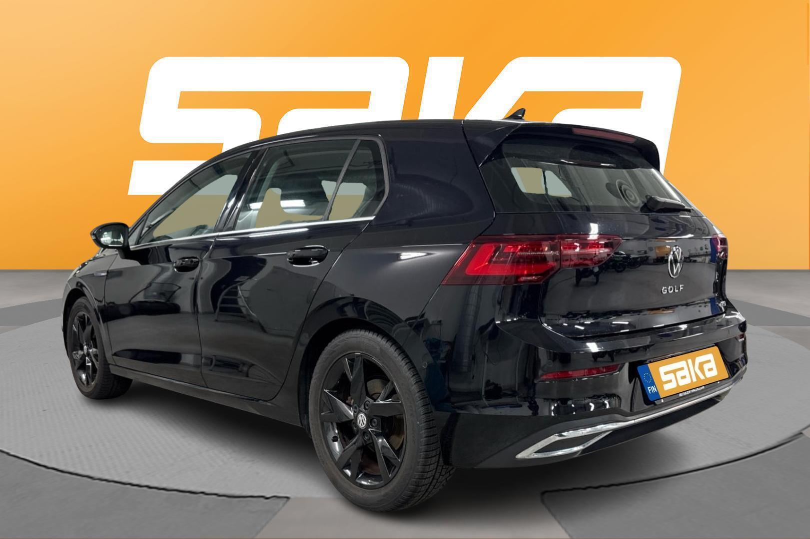 VOLKSWAGEN Golf 2021