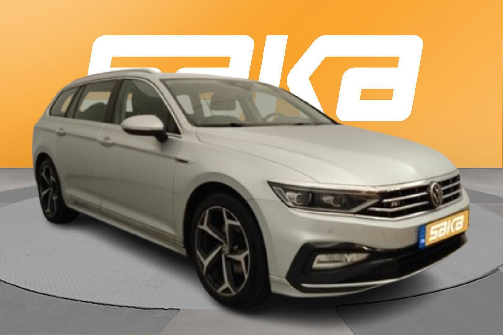 VOLKSWAGEN Passat 2022