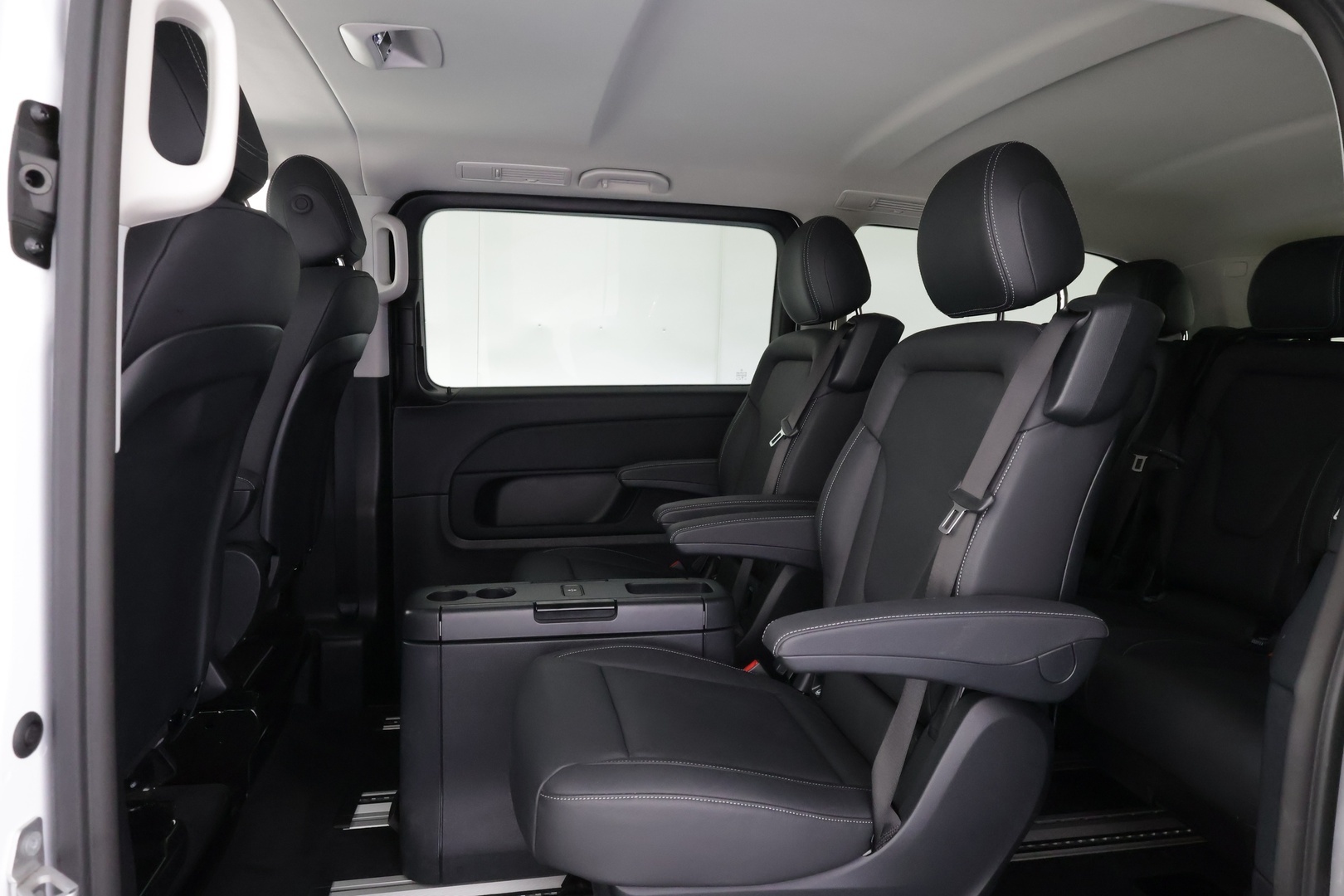 MERCEDES-BENZ EQV 2025