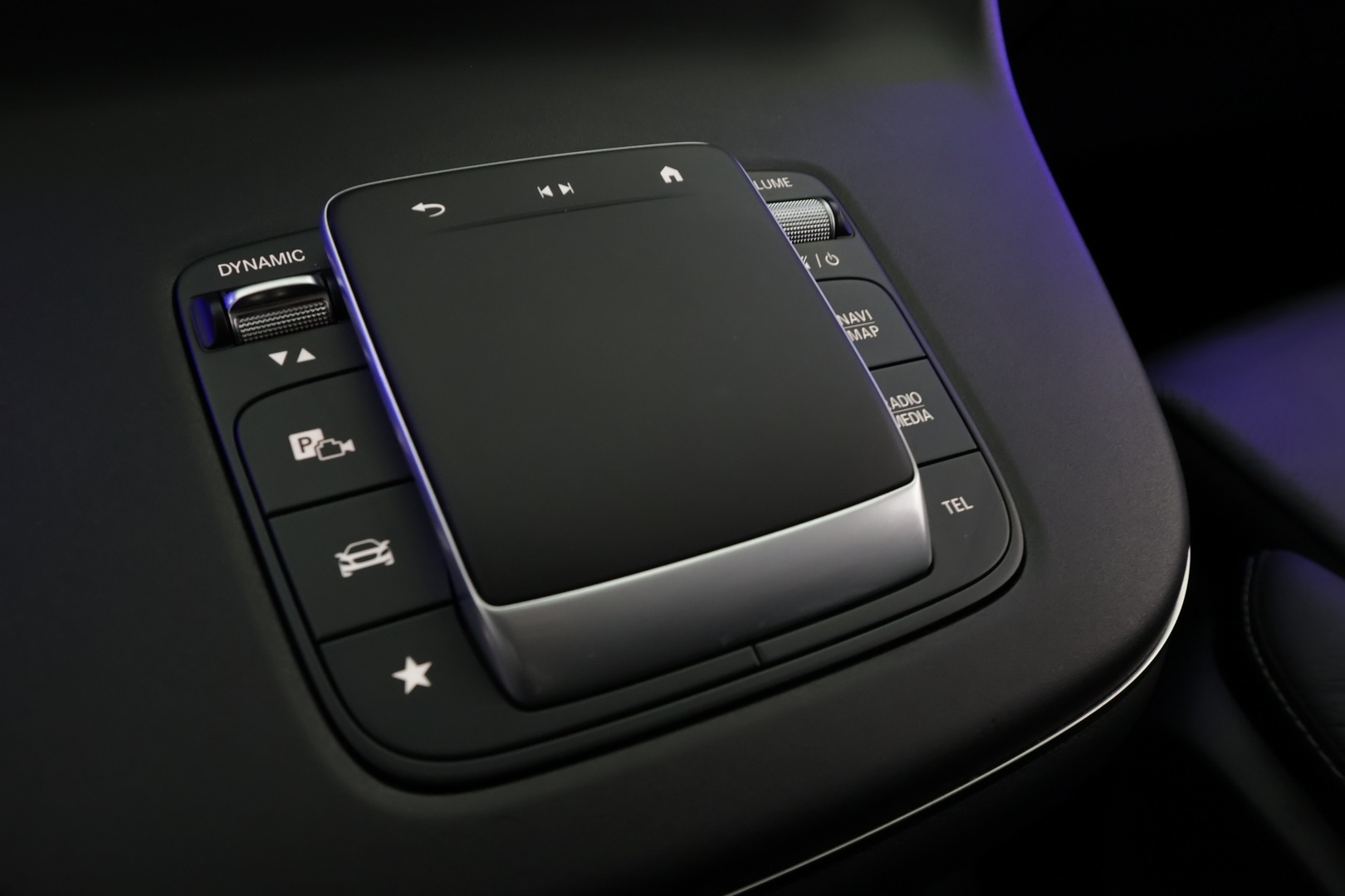 MERCEDES-BENZ EQV 2025