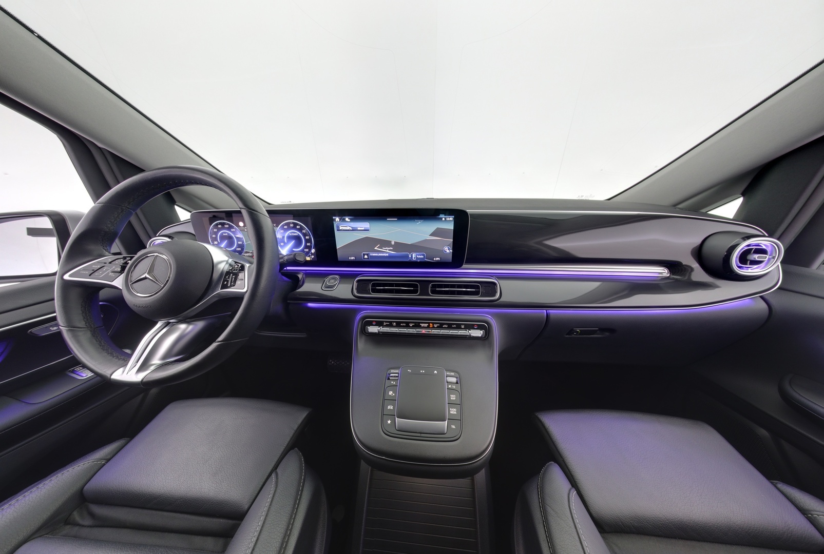 MERCEDES-BENZ EQV 2025