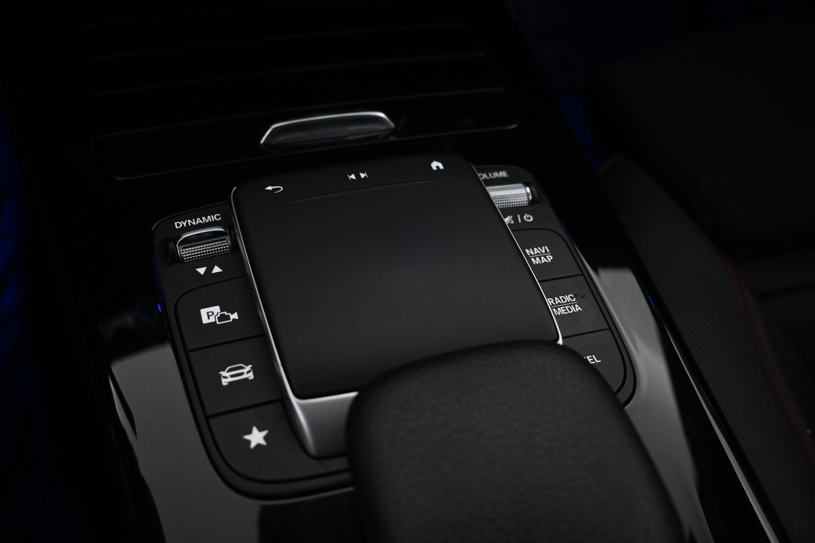 MERCEDES-BENZ CLA 2022