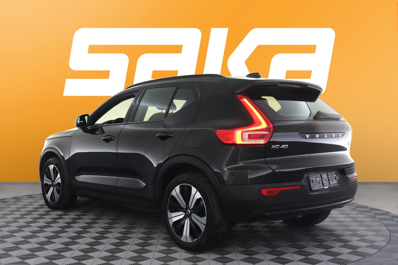 VOLVO XC40 2023