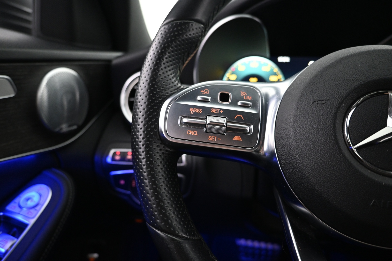 MERCEDES-BENZ C 2019