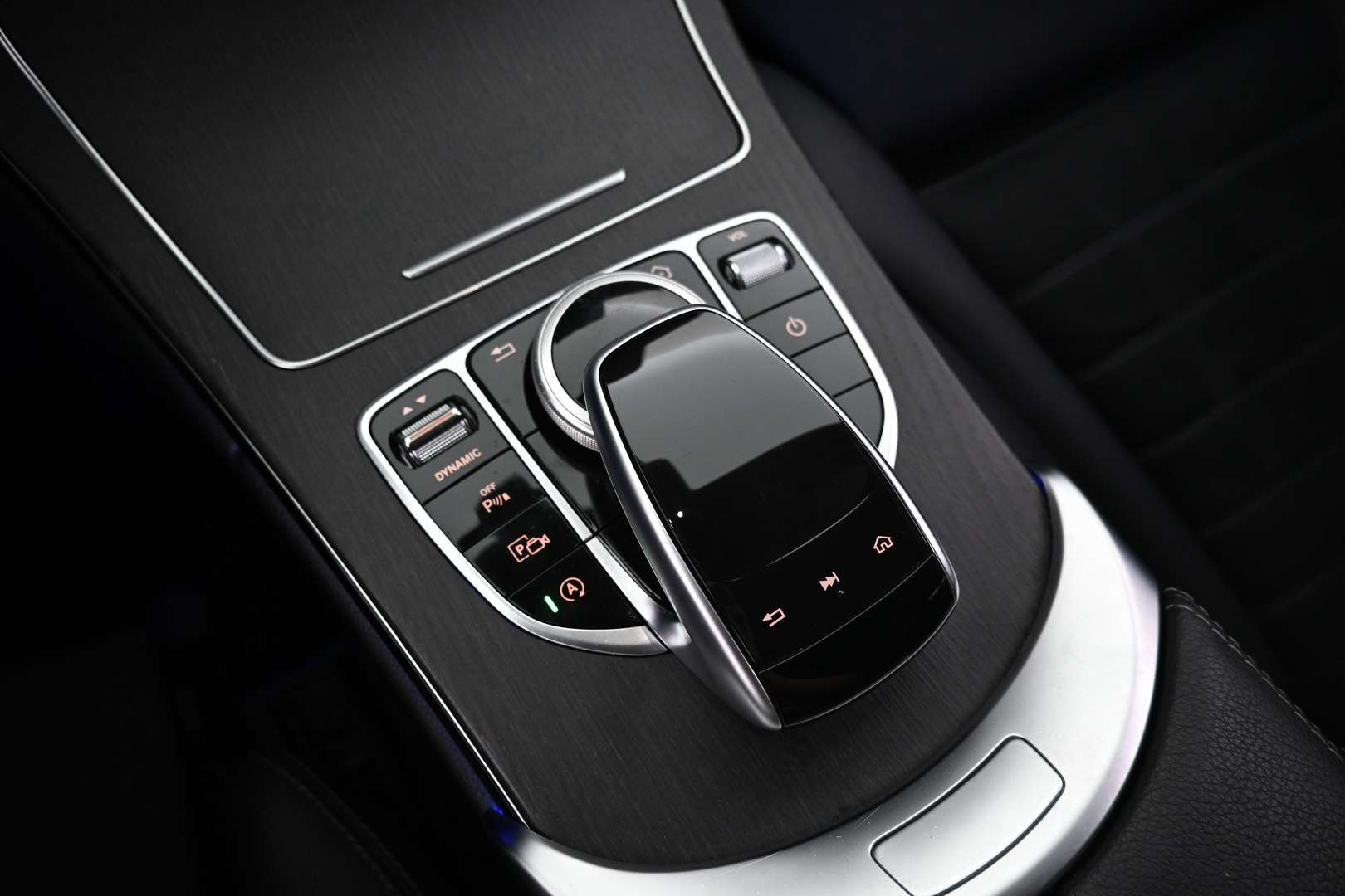 MERCEDES-BENZ C 2019