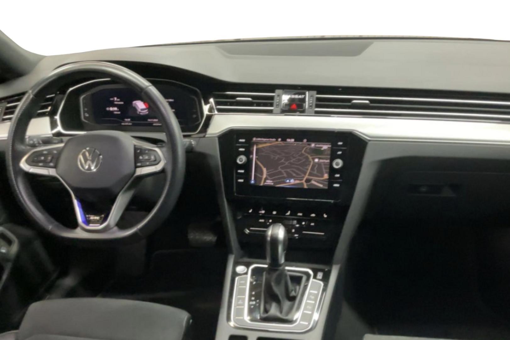 VOLKSWAGEN Passat 2021