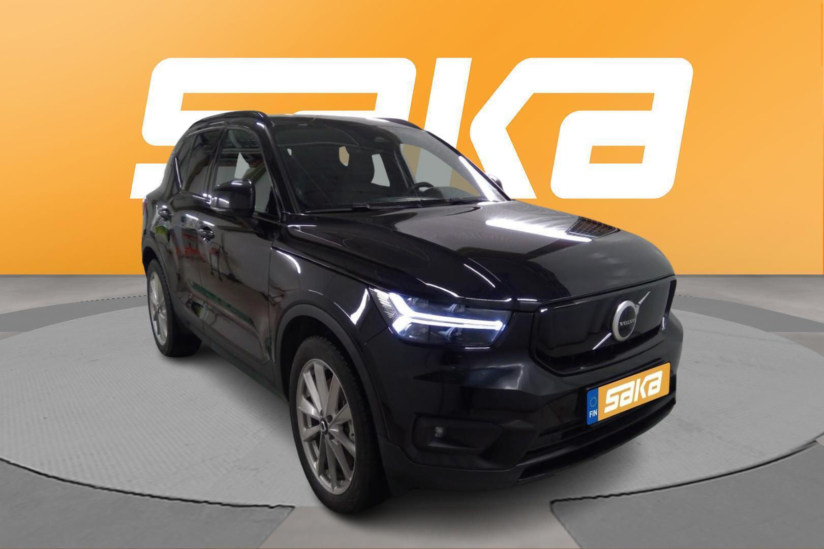 VOLVO XC40 2022