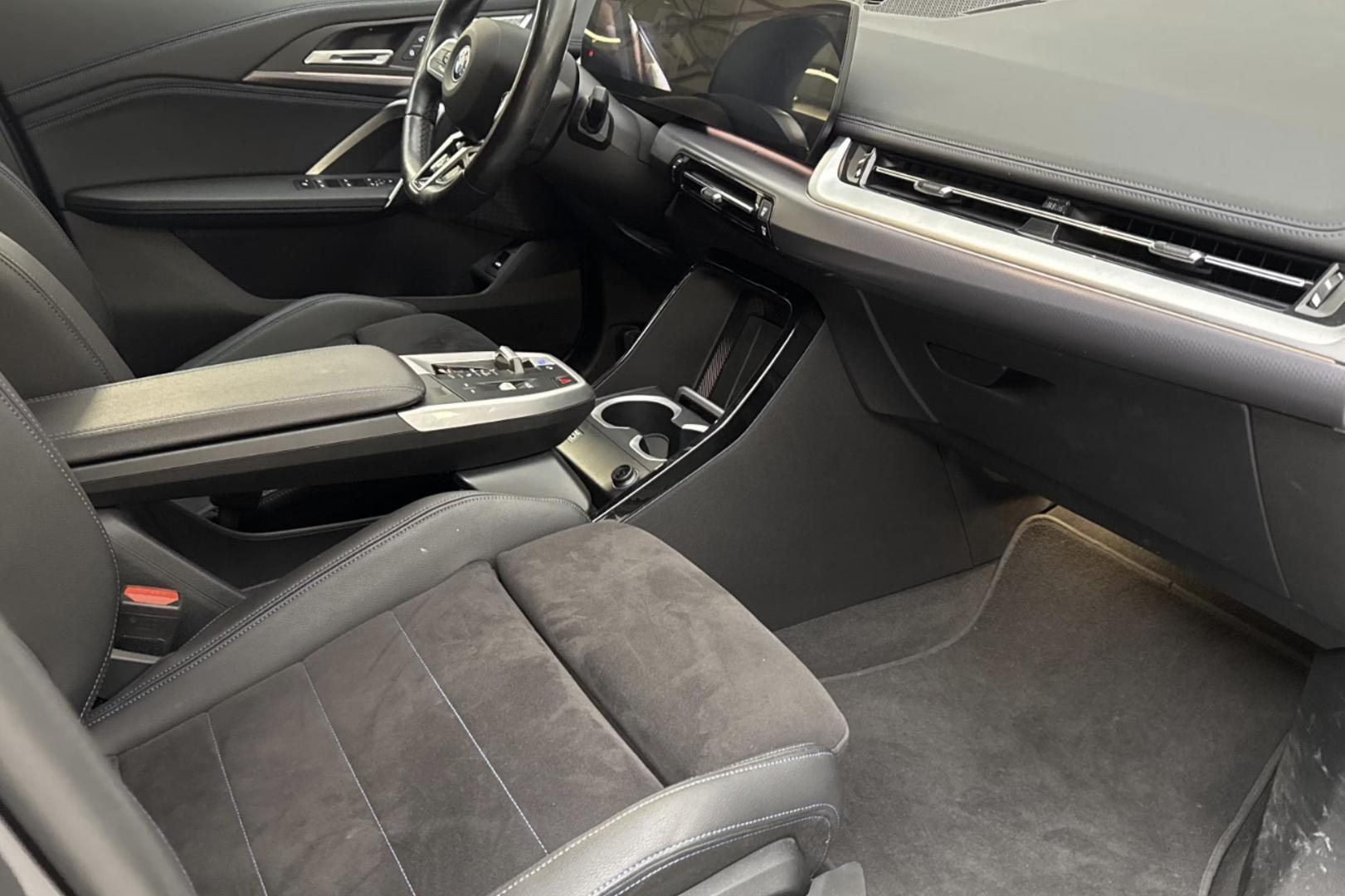 BMW iX1 2023