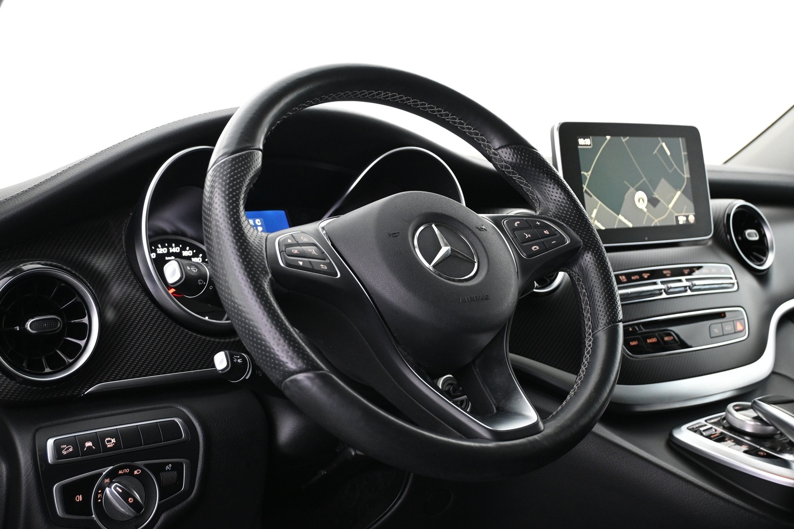 MERCEDES-BENZ V 2019