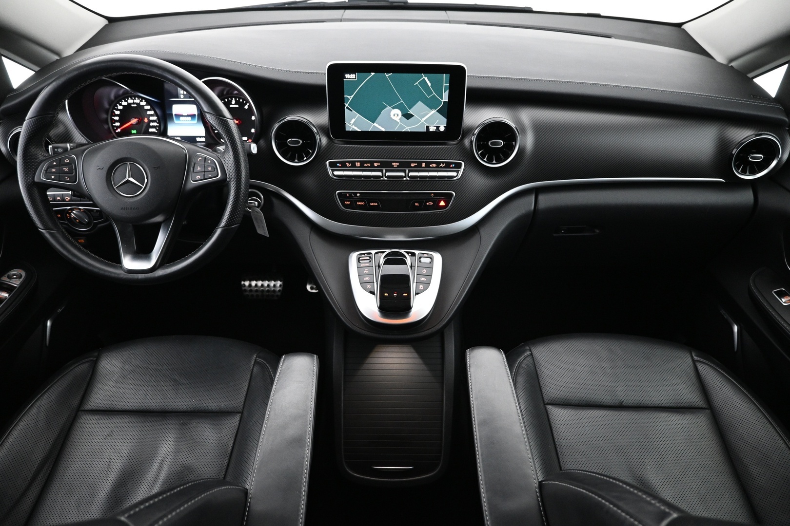 MERCEDES-BENZ V 2019