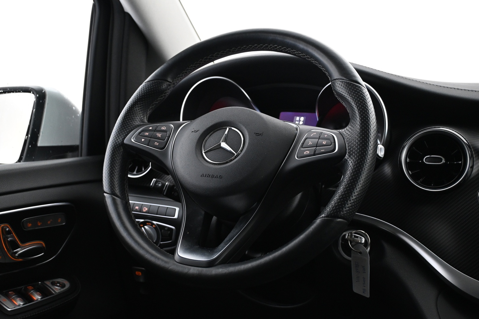 MERCEDES-BENZ V 2019