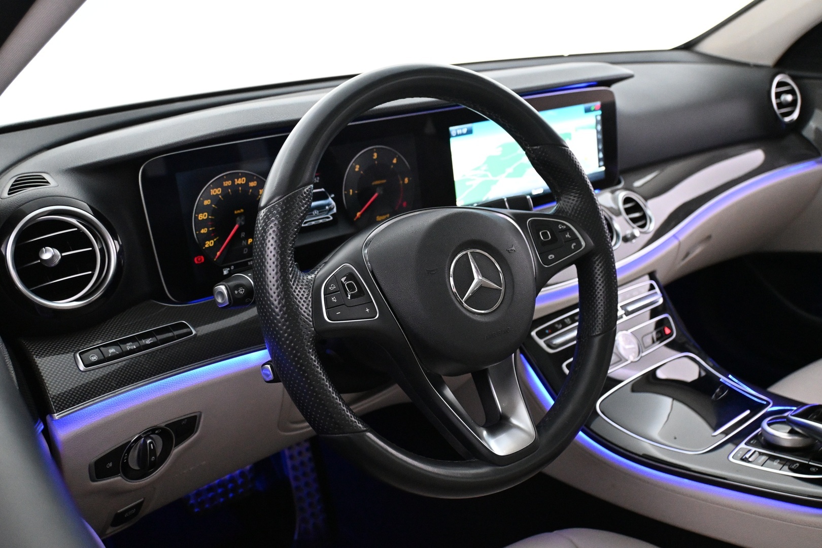 MERCEDES-BENZ E 2017