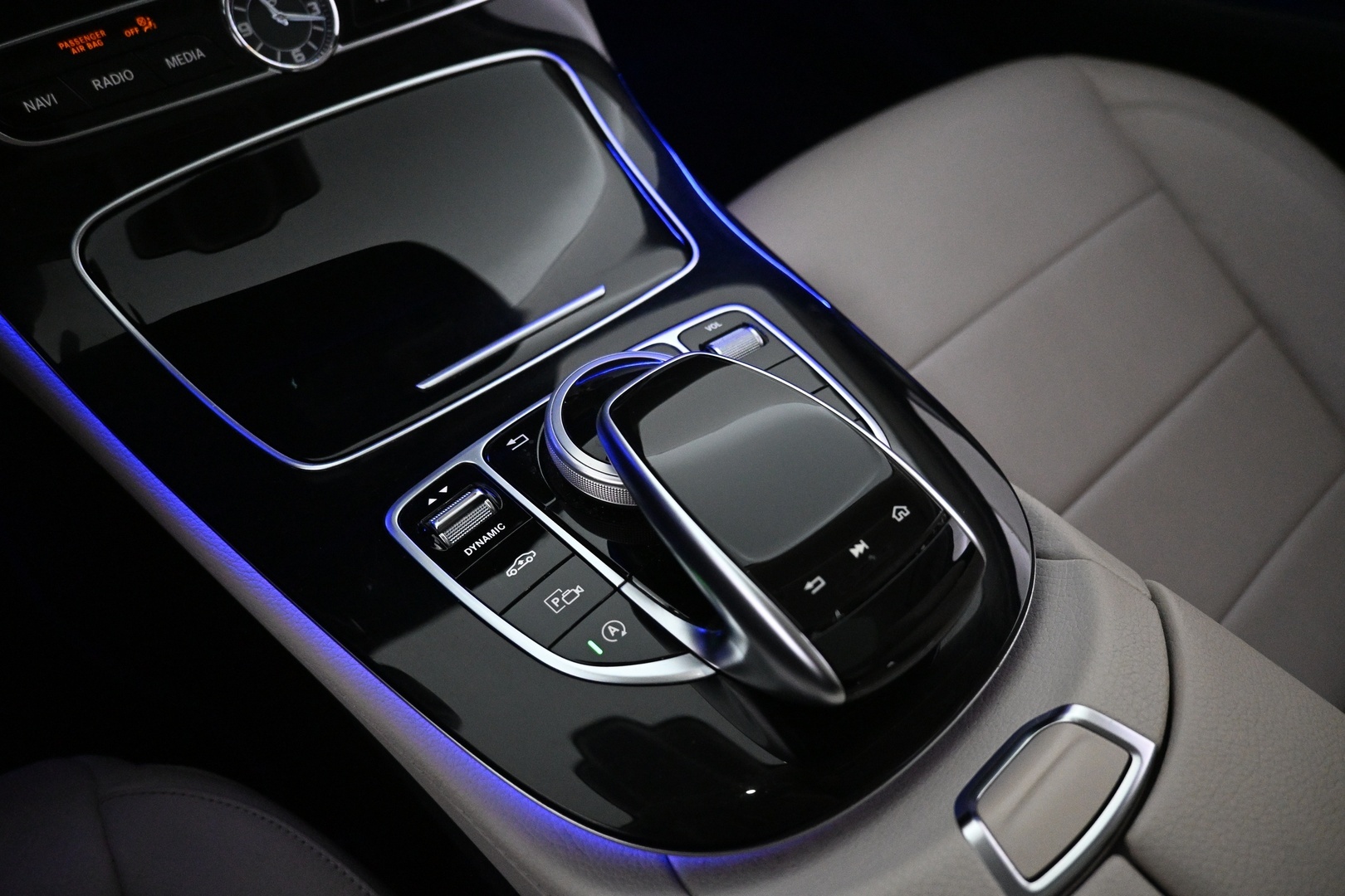MERCEDES-BENZ E 2017